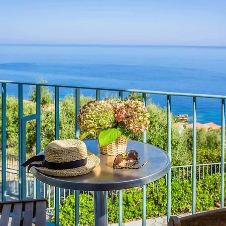 Aliki Villa